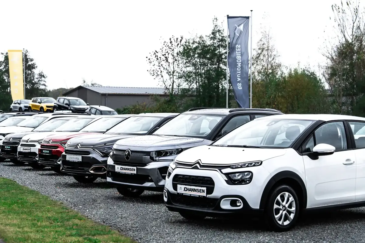 Gebrauchtwagen-Angebote auf dem Hof von Autohaus Johannsen